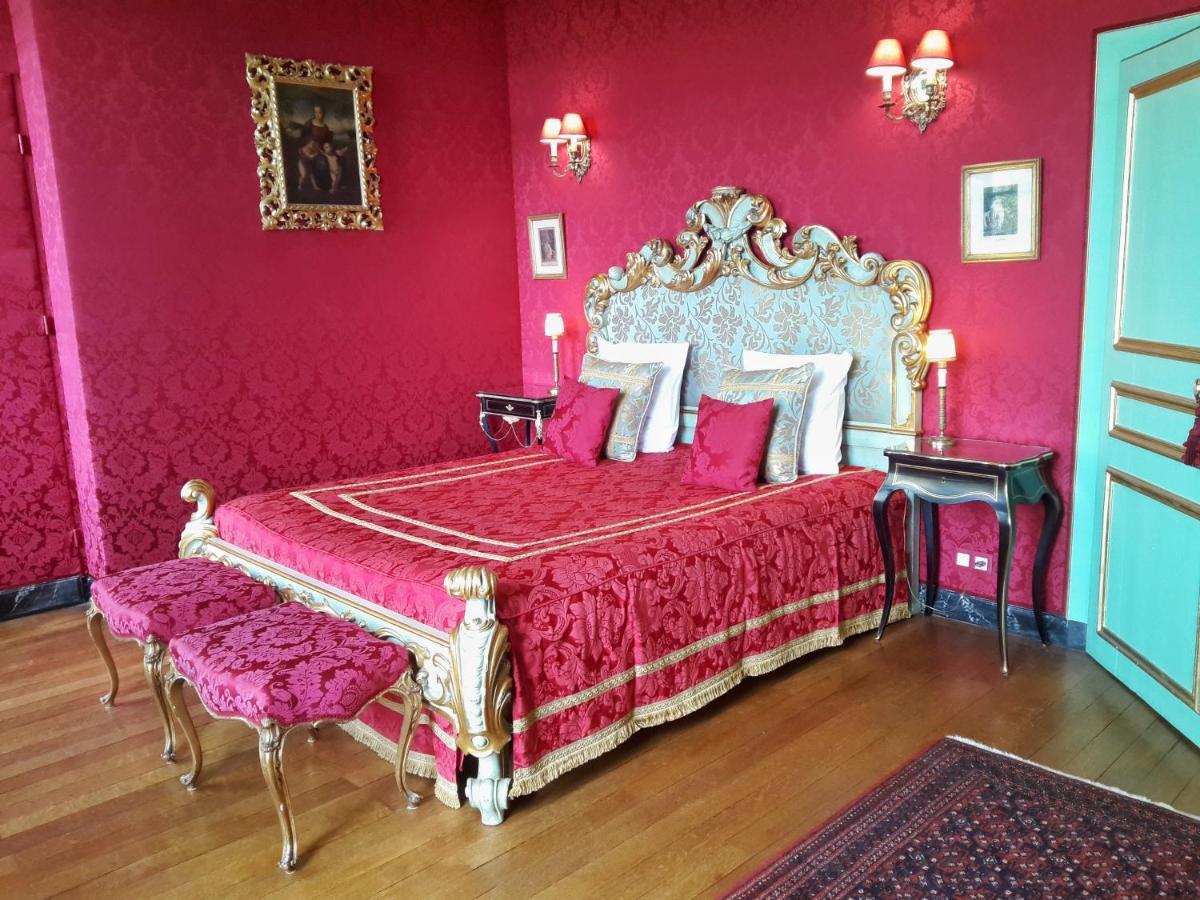 Chateau De Chantore Bed & Breakfast